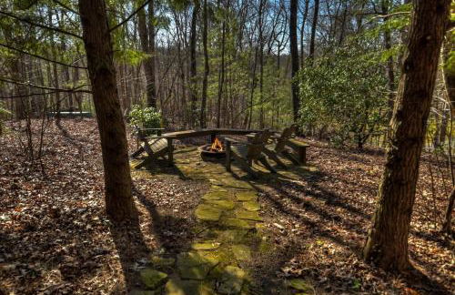 Southern Living Cottage Cozy up by the fire relax on the porch and enjoy peaceful surroundings - Foto 12