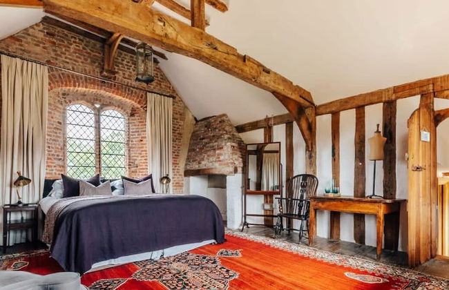 Lavish Tudor Estate Gardens - Sleeps 25 - Foto 17