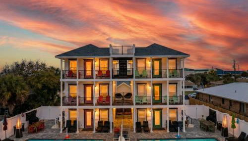 PCB Sleeps 22! 2 Homes, 2 Pools, 2 Mini Golf - Foto 1, sunbed