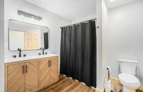 Bowling Alley! Expansive Group Getaway in Lewiston - Foto 31