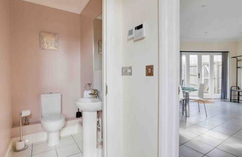 Elizabeth Four Bedroom Townhouse - Foto 21