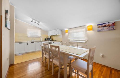 Villa Andrea for 17 people with private 40 m2 pool & pet friendly near Poreč - Photo 54