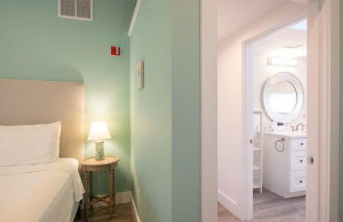 Full Renovation Amazing Spot with Views - Photo 14