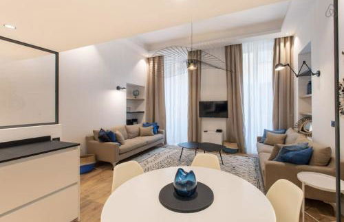 COURS SALEYA Renovated 3 Bedrooms 1 min to Beach Air Conditioning - Foto 7