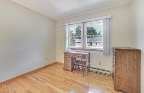 Watertown Home with Yard 1 Mi to Echo Lake Park! - Foto 10