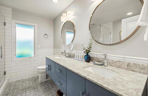 La Jolla Hilltop Haven with Ocean Views and Spa - Foto 35