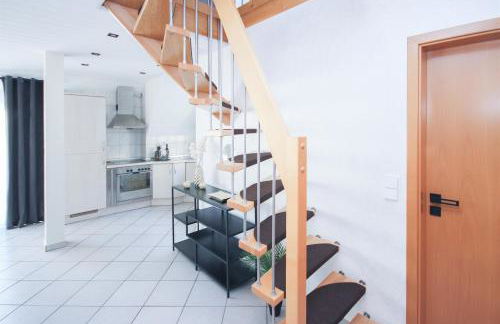 ALFA Stuttgart 3Zi-Maisonette 6 Personen Zuffenhausen nahe Porsche & Bosch l WIFI & SmartTV I 3BR 4 Beds I Kitchen I Bathroom & WC - Foto 33