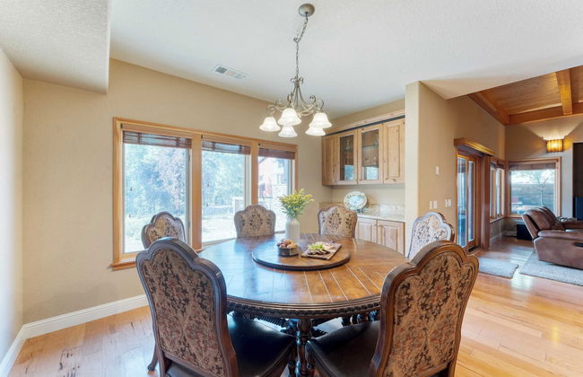 Luxe All-season Retreat by Avantstay Prime Location, Near Skiing - Foto 8