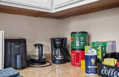 Entire Spacious Home Near DC - Photo 24