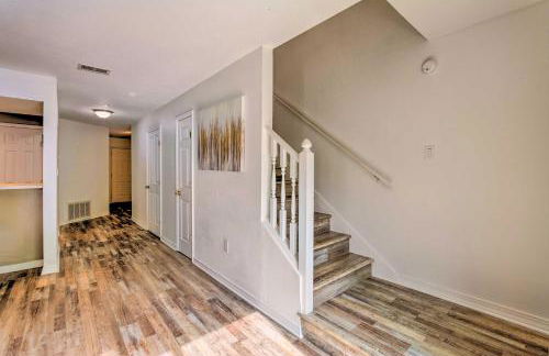 Updated Townhome with Deck about 12 Mi to Beaches! - Foto 12