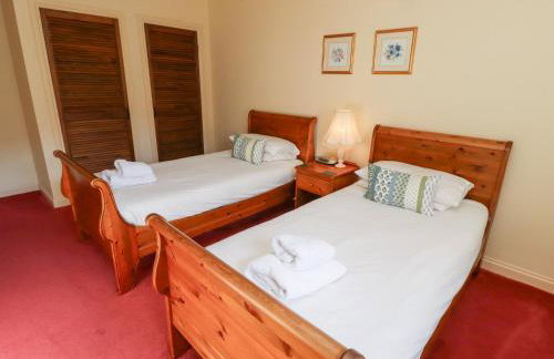 Honeysuckle - Photo 21