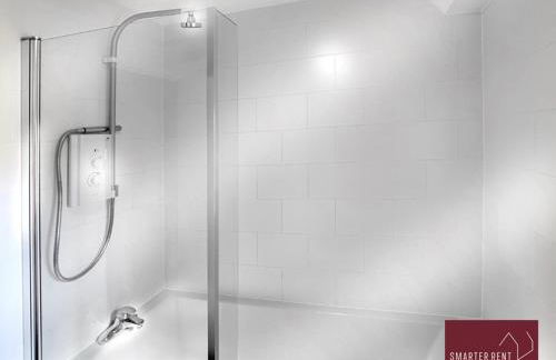 Wokingham - 2 Bed Stylish House, Central - Parking - Foto 10