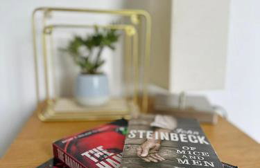 #56 4-Bedroom House Near Shops with Free Parking - Foto 9