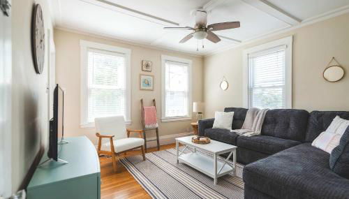 Stay at East Gloucester - Photo 3