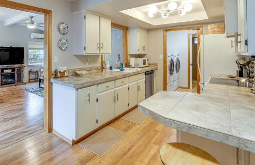 Port Angeles Abode with Yard and Guest House! - Foto 7