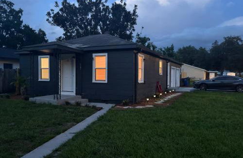 Super Cozy St Petersburg Bungalow - Foto 1