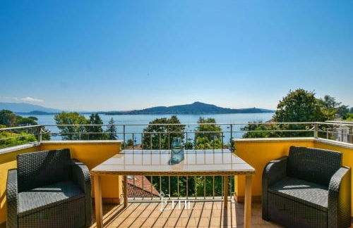 Lake Maggiore View Apt Meina - Foto 1