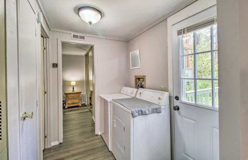 2 Mi to Rainbow Lake Woodsy Retreat with Deck! - Foto 19