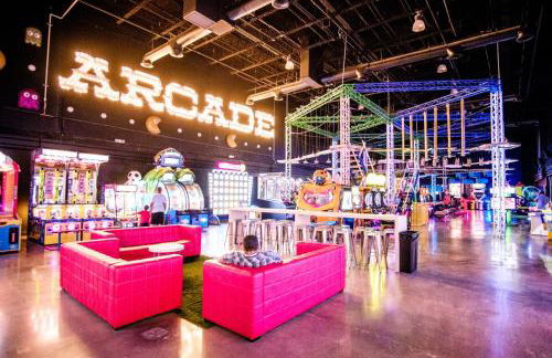 Waterfront Oasis Escape with 7 Seats Hot Tub! - Foto 58