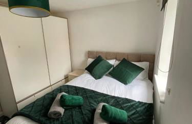1 Bed @ Factory Quater - Chard St - Foto 3