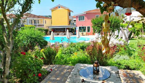 Alkyon Apartments & Villas Hotel - Foto 2, Garden view