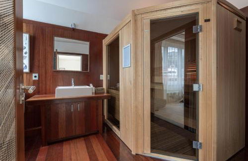 Charming houseboat featuring a sauna - Photo 34