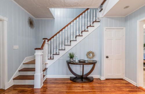 A Large Tropical Estate with 2 Acres of Space home - Foto 96