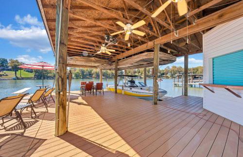 Family Lake Retreat w/ Screened Deck! - Foto 31