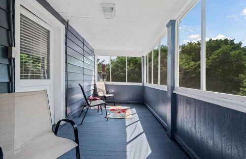 West High 3BR Private Backyard Petersburg Gem - Foto 31