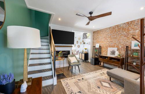 Charming 2BR Townhouse with Patio & Parking in DC - Foto 1