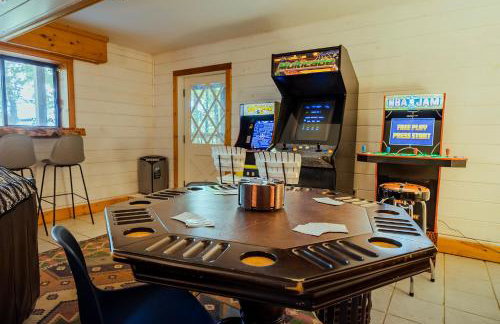 Big Mountain View! Downtown Gatlinburg Chalet Village! Hot Tub! Fan Favorite! AFrame Dreams! Magazine-Featured! Stunning Interiors! Little Green Cabin - Photo 33