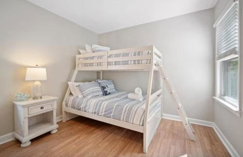 Salt Life Retreat Unit A-2BR/2BA, Heart of Margate - Foto 20