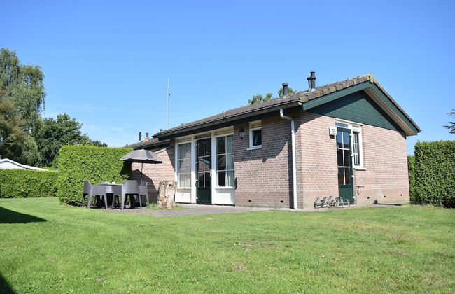 Detached Combined Bungalow with Garden near Veluwe - Foto 1
