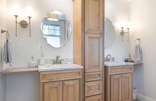 Historic Tudor with River Views & Fun Gaming Room - Foto 19