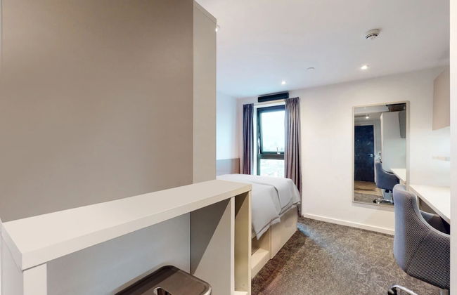 For Students Only Canvas Manchester - Foto 8