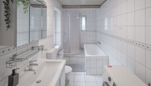 WORK&SLEEP - moderne Apartments mit Einzelbetten, TV, WLAN, Bettwäsche und Handtücher - Foto 3, Shower