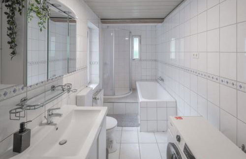 WORK&SLEEP - moderne Apartments mit Einzelbetten, TV, WLAN, Bettwäsche und Handtücher - Foto 3