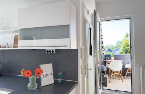 Möbliert-nahe STARLIGHT EXPRESS in Bochum -WLAN-Netflix-Loggia oder Terrasse - Foto 8