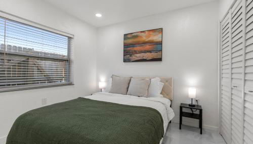 Yellow Door Oasis airport, cruise port and beach close-by - Foto 3