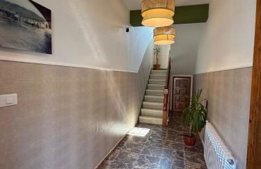 Casa Grande do Costureiro-Para Grupos en Portomarín con Terraza y Vistas - Foto 3