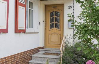 Gemütliches Haus inmitten schöner Natur mit Garten & Parkplatz - Foto 32