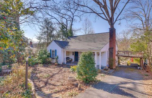 Unwind Fireside and Walk to Dtwn! Tyron Retreat - Foto 29