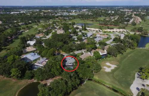 Remodeled 4BR Pool Home/IMG Golf View/Near Beaches - Photo 34