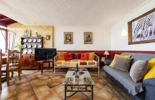 Bonito y acogedor apartamento con terraza - Foto 10