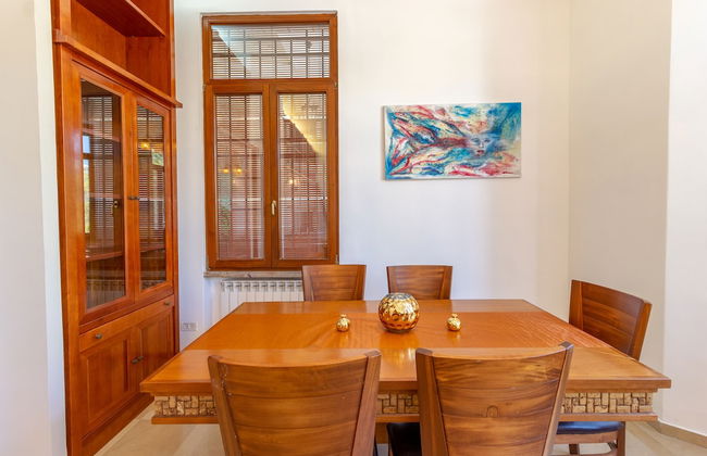 Art apartment in Mamila - Photo 12