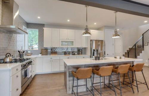 Zen Haus* Lavish Getaway w/ Gym, Sauna, Hot Tub - Foto 58