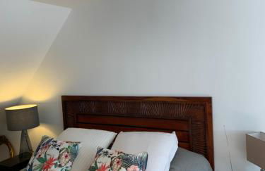 VILLA 600m de la plage calme Location possible à partir de 3 nuitées, pouvant accueillir 6-8 pers Activités nautiques randonnée vélo pêche golf casinos - Foto 14