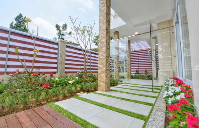 Villa Kota Bunga Puncak 4 Bedroom - Photo 14