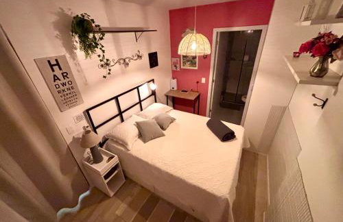 Ap completo com ar e garagem coberta próximo ao metrô - Foto 2