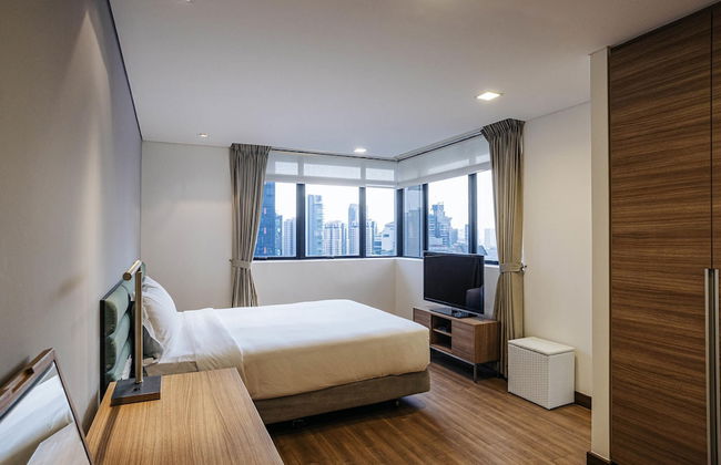 Novotel Living Singapore Orchard - Photo 13